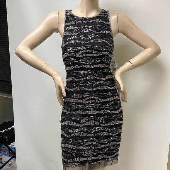 Aidan Mattox beaded sleeveless cocktail dress - Picture 7 of 9